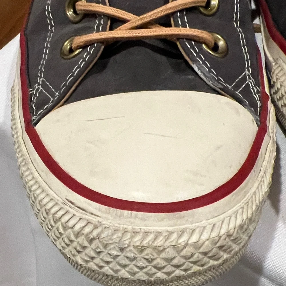 Converse charcoal grey and cream Low-Top Sneakers - Picture 9 of 11